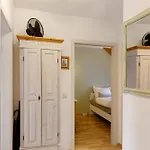 Kastanie Apartman *